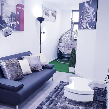 Z Home Apartments Leicester Buitenkant foto